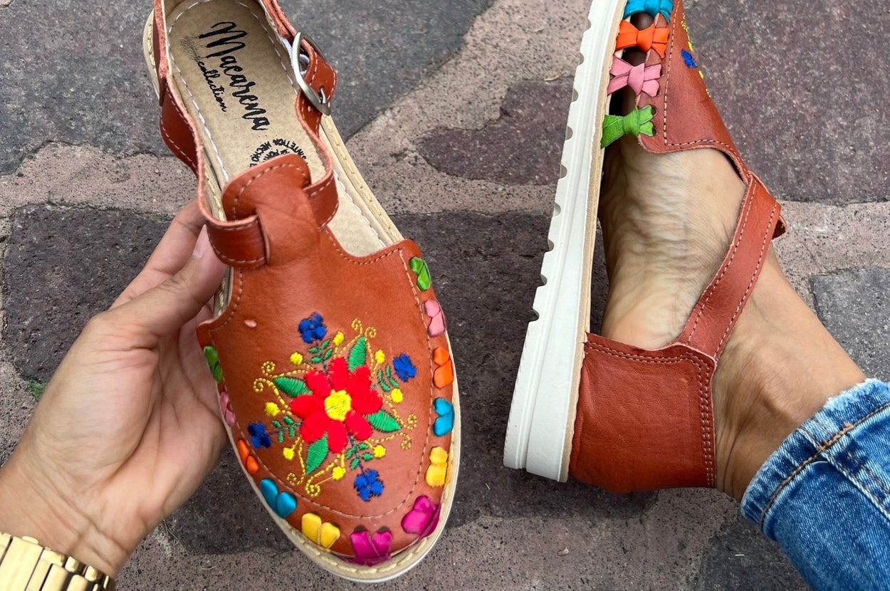 25 Comfy Shoes For Anyone Who Spends A Huge Chunk Of Time Of Standing, Walking, Or Running